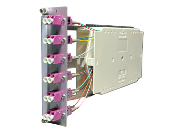 BGT06xLC-D OM4  BGT-SpleissBox-6xLC-D OM4 3HE/6/gr CSH 12Pgt 50/125 6Kup violet